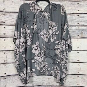 Maurices Floral Kimono Open Front Gray White Women’s OS
